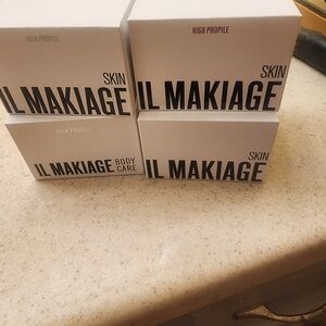 IL MAKIAGE Skincare and Body Care Set - White